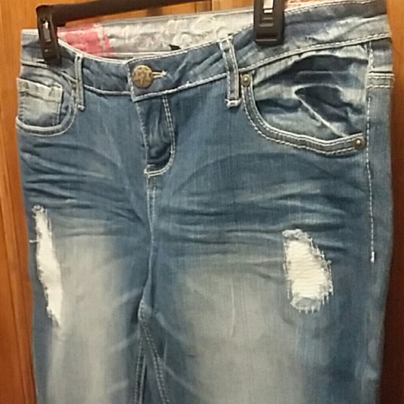 Jeans - Picture 2 of 4